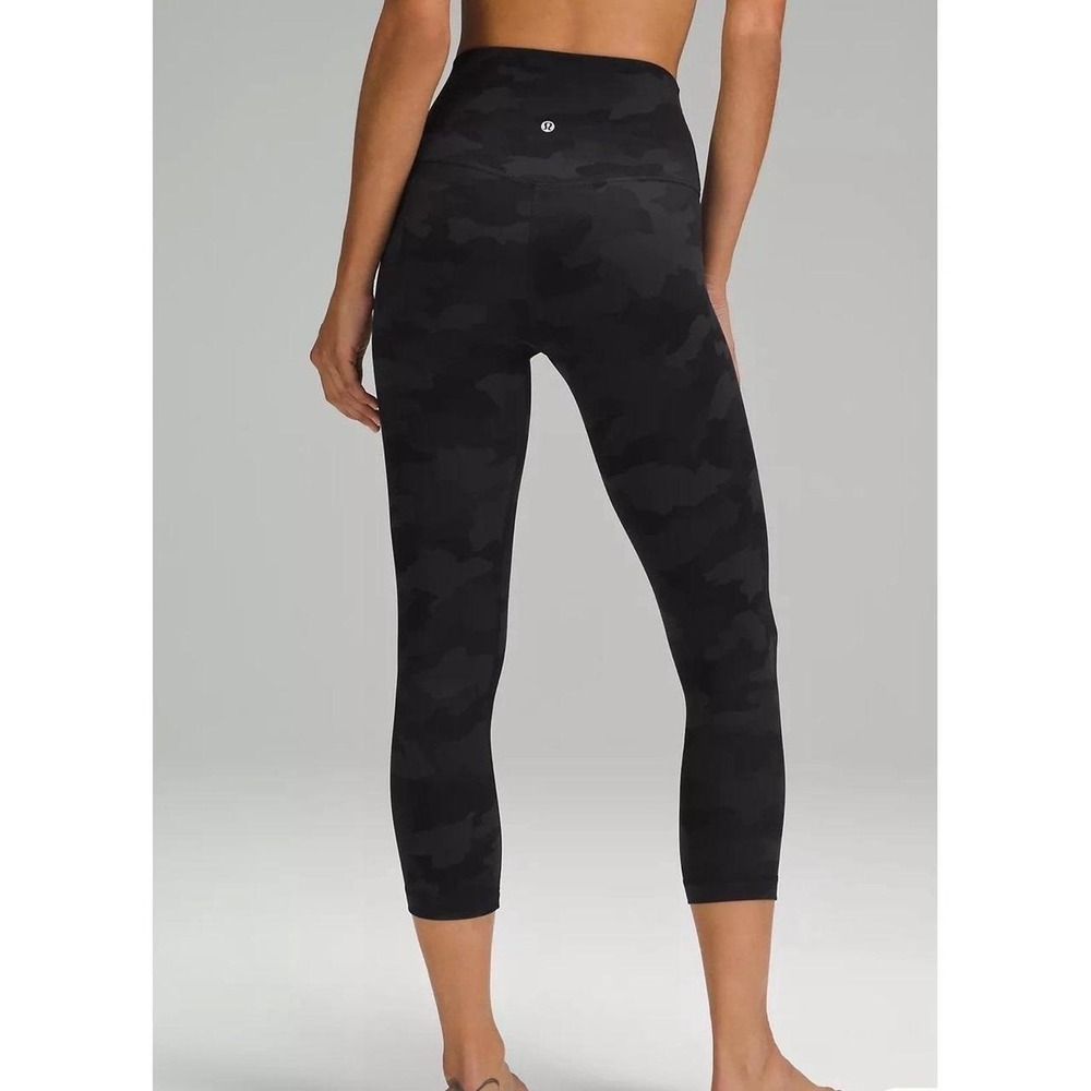lululemon Align™ High-Rise Crop 21" size 6 - Picture 1 of 8